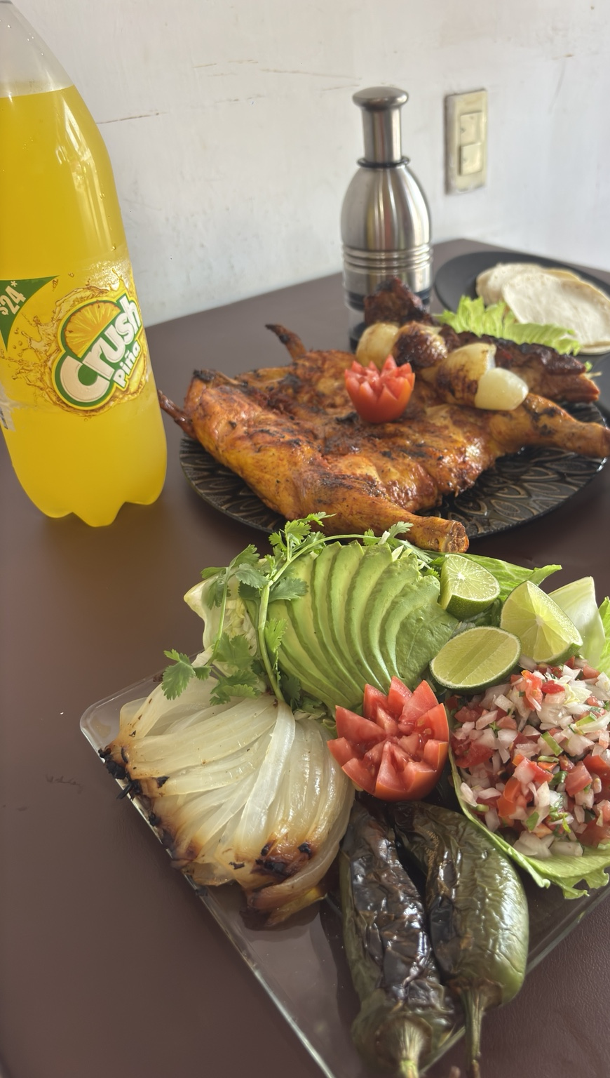 Paquete #3 de Pollos Asados El Chispa