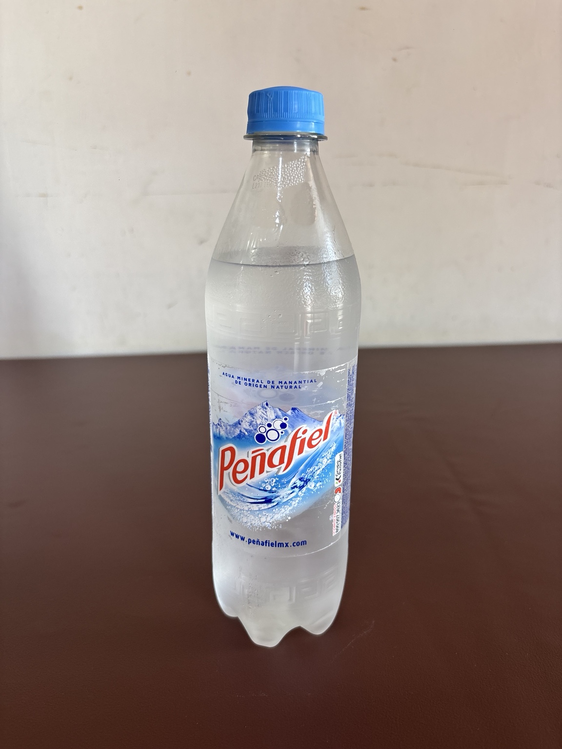 Agua mineral Peñafiel 600 ml de Pollos Asados El Chispa